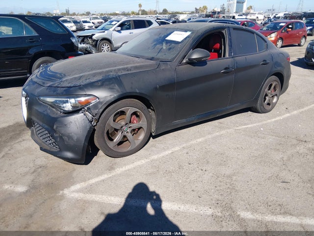 Alfa Romeo Giulia Awd 2018 ZARFAEDN8J7589422 Image 2