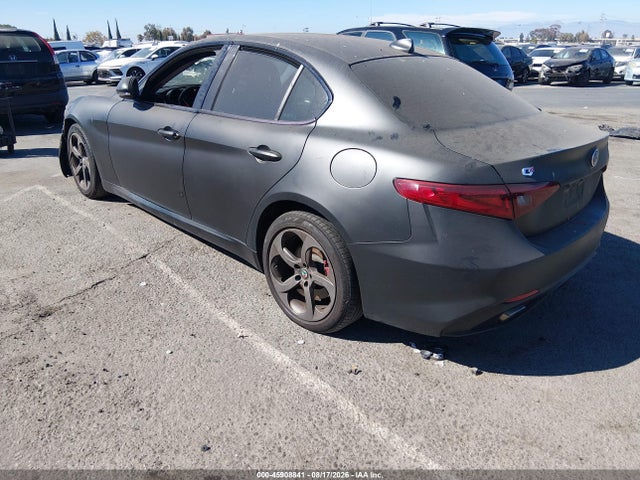 Alfa Romeo Giulia Awd 2018 ZARFAEDN8J7589422 Image 3