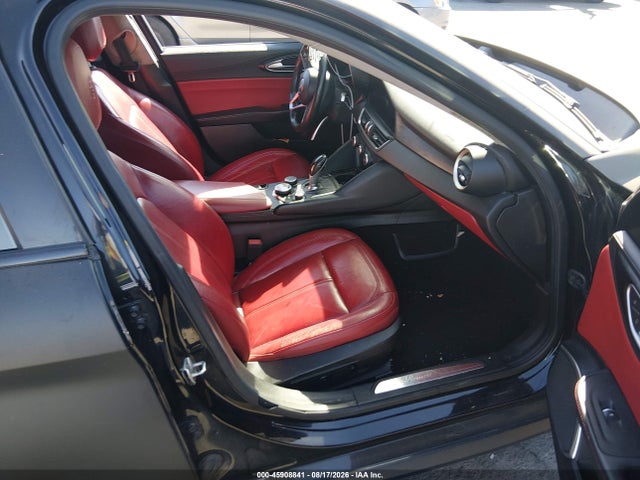 Alfa Romeo Giulia Awd 2018 ZARFAEDN8J7589422 Image 5