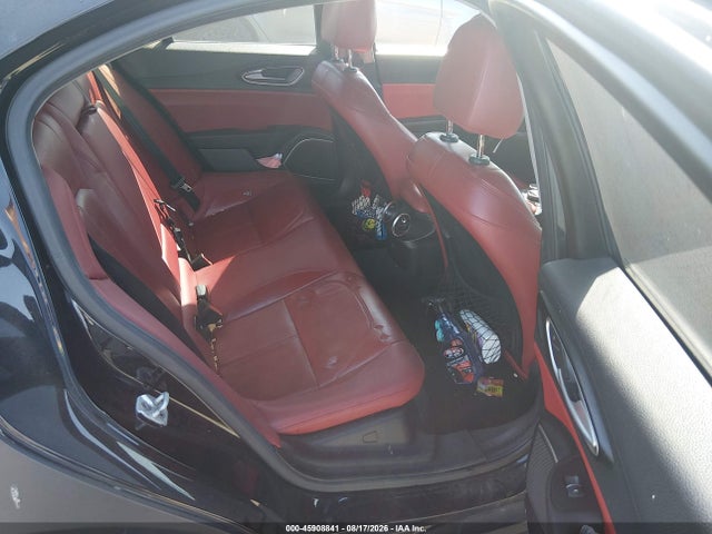 Alfa Romeo Giulia Awd 2018 ZARFAEDN8J7589422 Image 8