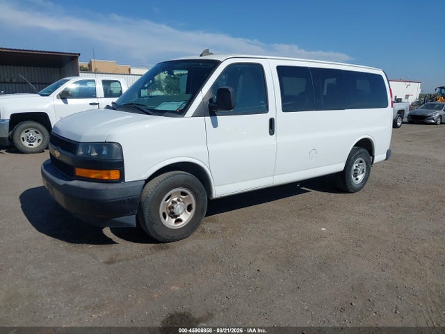 Chevrolet Express 2500 Ls 2018 1GAWGEFG1J1282287 Image 2