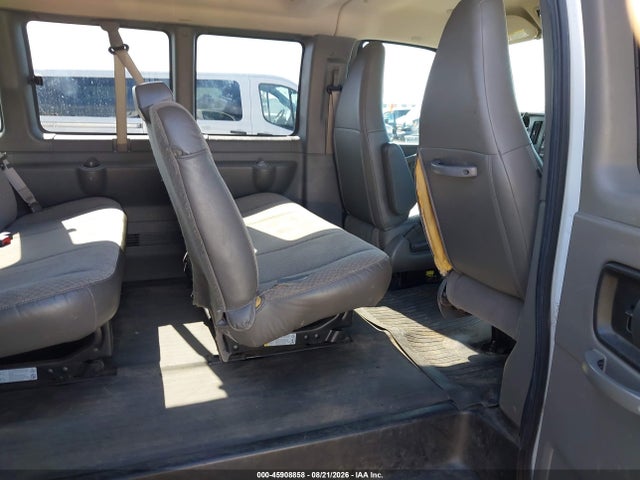 Chevrolet Express 2500 Ls 2018 1GAWGEFG1J1282287 Image 8