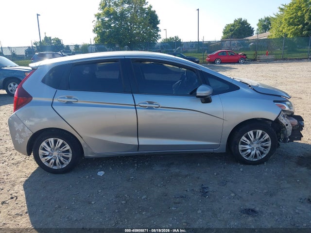 45908871 :رقم المزاد ، 3HGGK5H54HM706842 vin ، 2017 Honda Fit Lx مزاد بيع