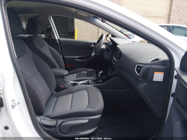 KMHC65LC8KU107092 Hyundai Ioniq Hybrid Blue