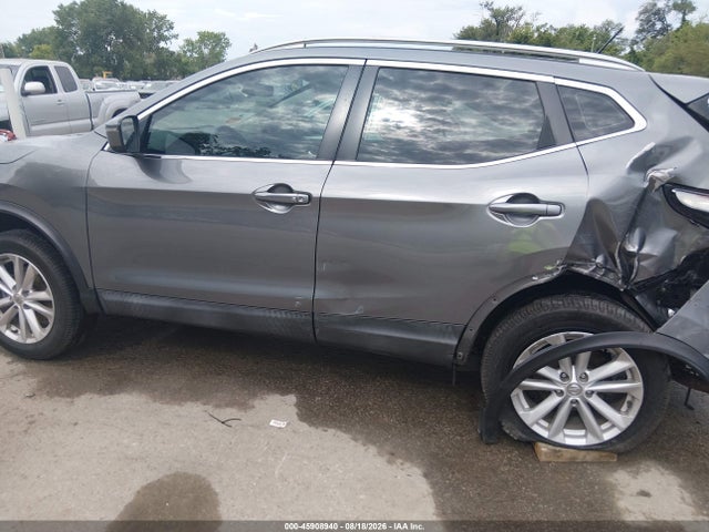 45908940 :رقم المزاد ، JN1BJ1CP7JW164979 vin ، 2018 Nissan Rogue Sport Sv مزاد بيع