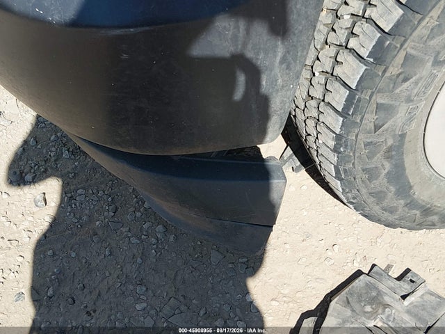 2018 Chevrolet Silverado 1500 Wt მანქანა იყიდება აუქციონზე, vin: 1GCRCNEHXJZ138765, აუქციონის ნომერი: 45908955