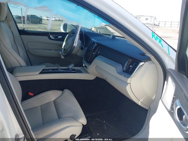 Auction sale of the 2023 Volvo Xc60 B5 Ultimate Bright Theme, vin: YV4L12RA2P1383961, lot number: 45908994