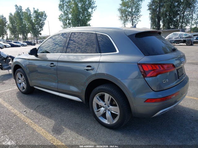 45909001 :رقم المزاد ، WA1BNAFY9J2150251 vin ، 2018 Audi Q5 2.0t Premium/2.0t Tech Premium مزاد بيع