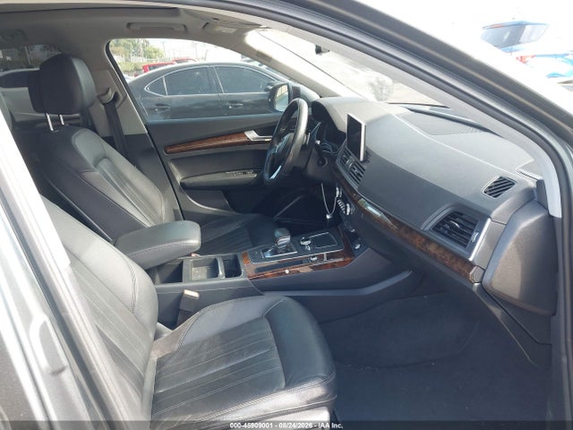 45909001 :رقم المزاد ، WA1BNAFY9J2150251 vin ، 2018 Audi Q5 2.0t Premium/2.0t Tech Premium مزاد بيع