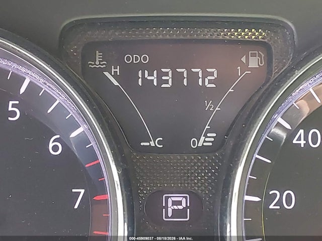 3N1CN7AP3FL883819 Nissan Versa 1.6 Sv