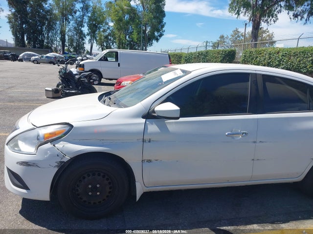 3N1CN7AP3FL883819 Nissan Versa 1.6 Sv