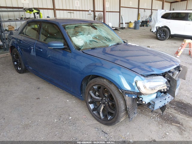 2021 Chrysler 300 Touring L მანქანა იყიდება აუქციონზე, vin: 2C3CCAAGXMH667430, აუქციონის ნომერი: 45909050