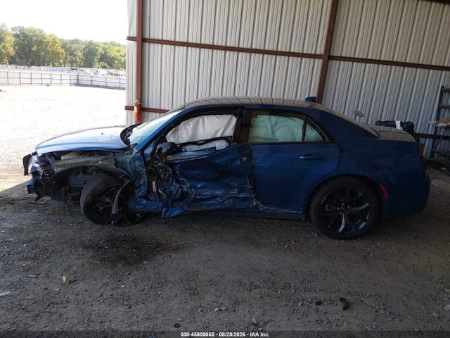 2021 Chrysler 300 Touring L მანქანა იყიდება აუქციონზე, vin: 2C3CCAAGXMH667430, აუქციონის ნომერი: 45909050