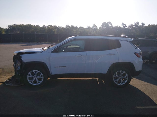 Продаж на аукціоні авто 2024 Jeep Compass Latitude 4x4, vin: 3C4NJDBN9RT110452, номер лоту: 45909095