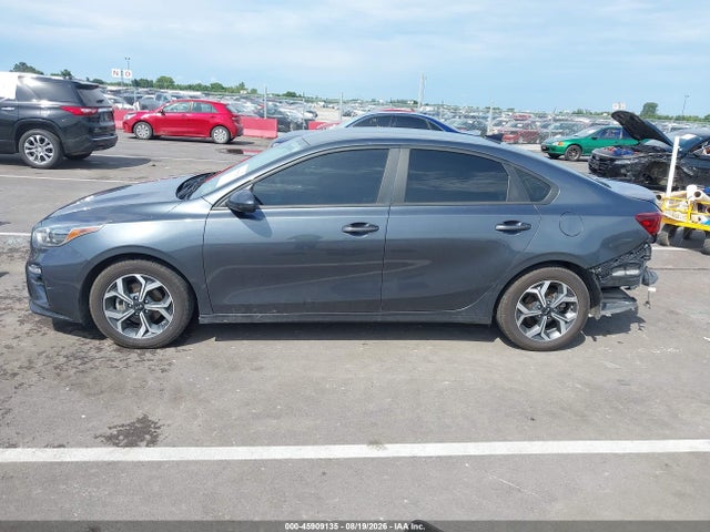 45909135 :رقم المزاد ، 3KPF24AD4ME331271 vin ، 2021 Kia Forte Lxs مزاد بيع