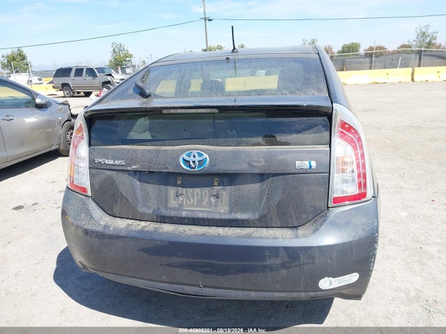 Toyota Prius Two 2015 JTDKN3DUXF0413495 Image 16