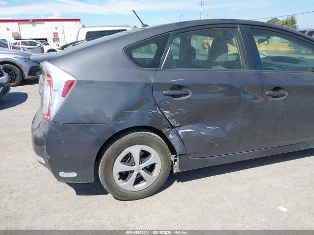 Toyota Prius Two 2015 JTDKN3DUXF0413495 Image 6