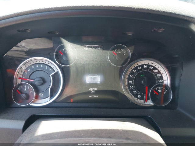 1C6RR6LG6GS327100 RAM 1500 Slt