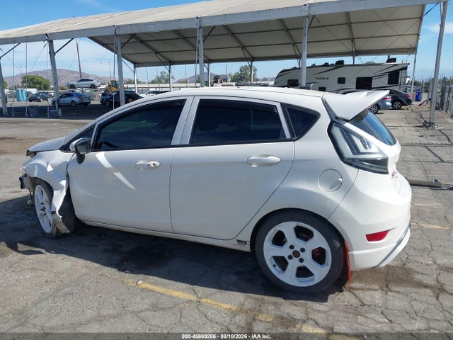 Ford FIESTA ST 2017 3FADP4GX0HM117356 Image 15