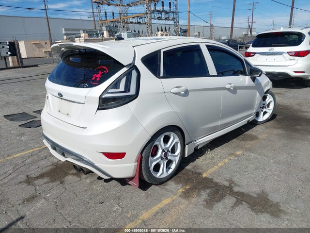 Ford FIESTA ST 2017 3FADP4GX0HM117356 Image 4