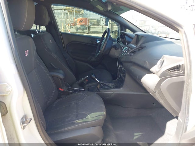 Ford FIESTA ST 2017 3FADP4GX0HM117356 Image 5