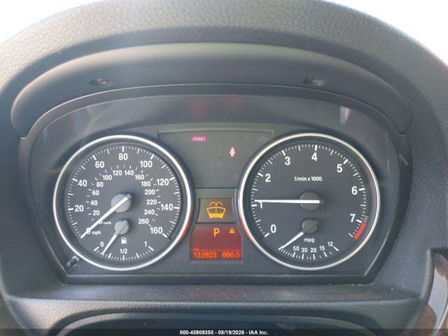 2009 Bmw 328i მანქანა იყიდება აუქციონზე, vin: WBAPH57559NM33929, აუქციონის ნომერი: 45909350