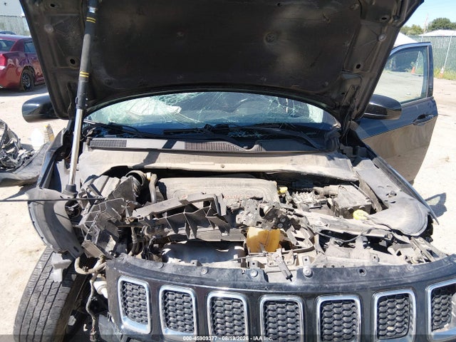 45909377 :رقم المزاد ، 3C4NJCBB1JT304641 vin ، 2018 Jeep Compass Latitude Fwd مزاد بيع