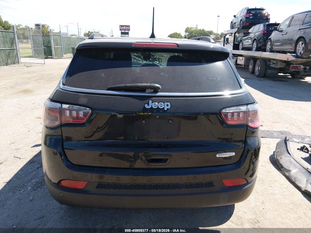 45909377 :رقم المزاد ، 3C4NJCBB1JT304641 vin ، 2018 Jeep Compass Latitude Fwd مزاد بيع