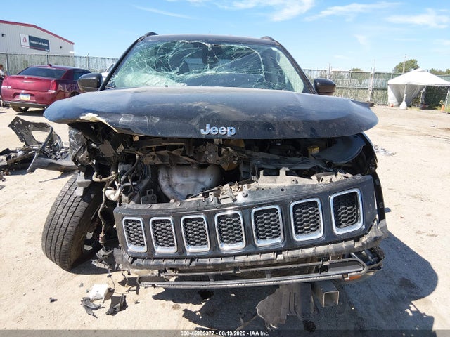 45909377 :رقم المزاد ، 3C4NJCBB1JT304641 vin ، 2018 Jeep Compass Latitude Fwd مزاد بيع