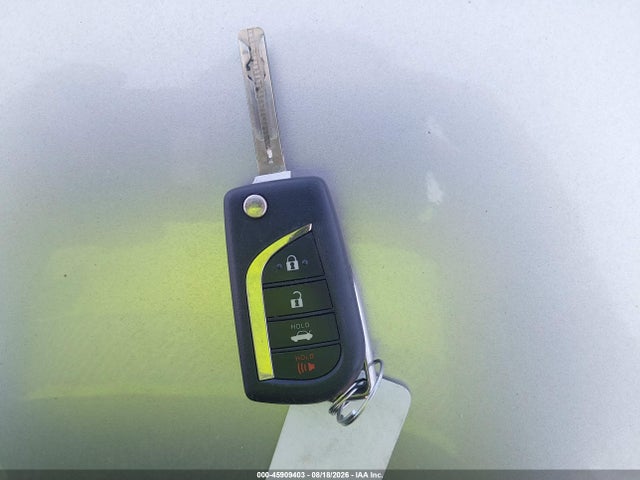 45909403 :رقم المزاد ، 4T1G11AK1NU051763 vin ، 2022 Toyota Camry Se مزاد بيع
