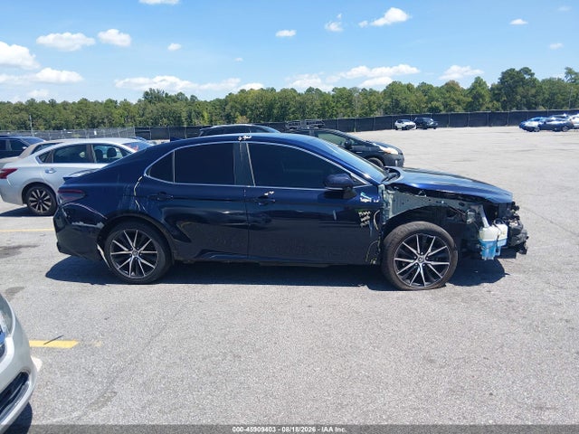 45909403 :رقم المزاد ، 4T1G11AK1NU051763 vin ، 2022 Toyota Camry Se مزاد بيع