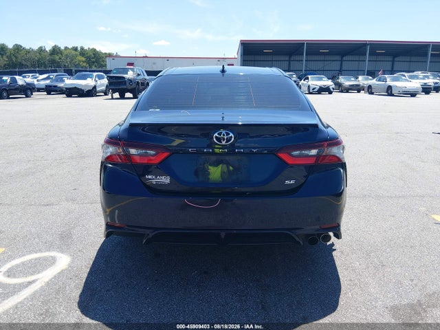 45909403 :رقم المزاد ، 4T1G11AK1NU051763 vin ، 2022 Toyota Camry Se مزاد بيع