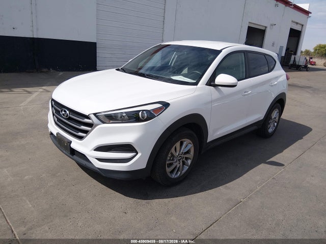 Hyundai TUCSON SE 2018 KM8J23A42JU710475 Image 2