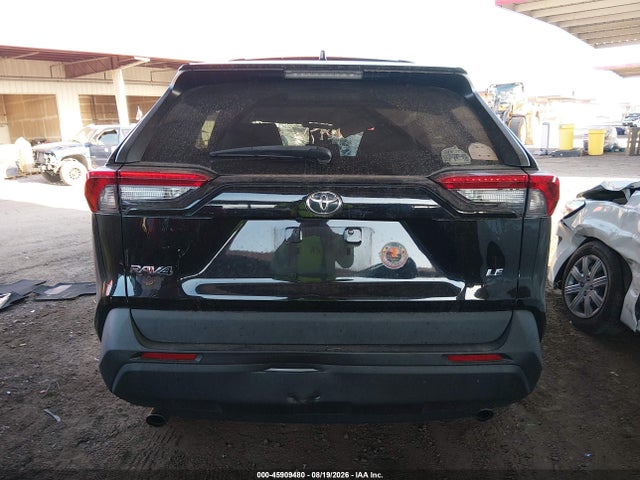 45909480 :رقم المزاد ، 2T3H1RFV5MC138224 vin ، 2021 Toyota Rav4 Le مزاد بيع
