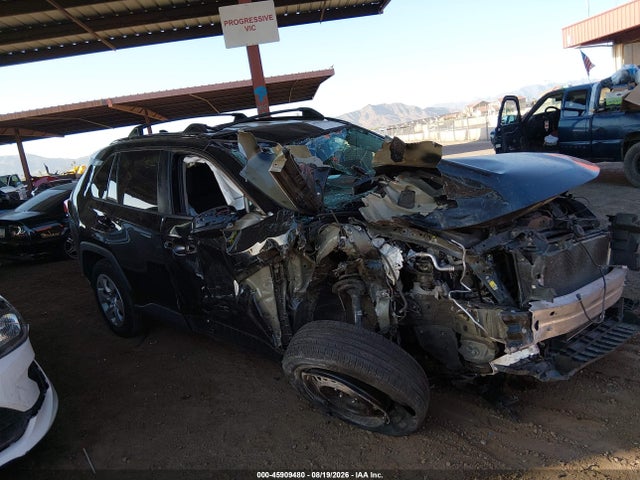 45909480 :رقم المزاد ، 2T3H1RFV5MC138224 vin ، 2021 Toyota Rav4 Le مزاد بيع
