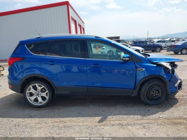 2019 Ford Escape Titanium მანქანა იყიდება აუქციონზე, vin: 1FMCU9J9XKUC55927, აუქციონის ნომერი: 45909494