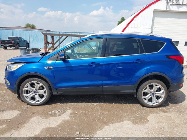 2019 Ford Escape Titanium მანქანა იყიდება აუქციონზე, vin: 1FMCU9J9XKUC55927, აუქციონის ნომერი: 45909494
