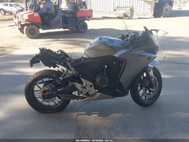 2015 Honda Cbr500 R მანქანა იყიდება აუქციონზე, vin: MLHPC4468F5200547, აუქციონის ნომერი: 45909524