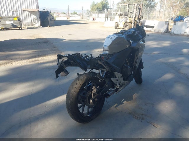 2015 Honda Cbr500 R მანქანა იყიდება აუქციონზე, vin: MLHPC4468F5200547, აუქციონის ნომერი: 45909524