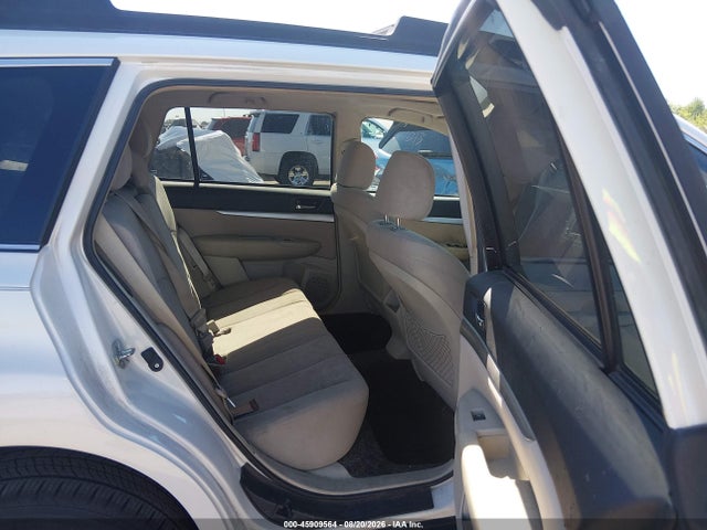 45909564 :رقم المزاد ، 4S4BRCDC2E3253066 vin ، 2014 Subaru Outback 2.5i Premium مزاد بيع