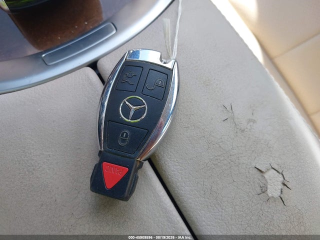 2015 Mercedes-benz C 300 4matic მანქანა იყიდება აუქციონზე, vin: 55SWF4KB8FU012694, აუქციონის ნომერი: 45909596