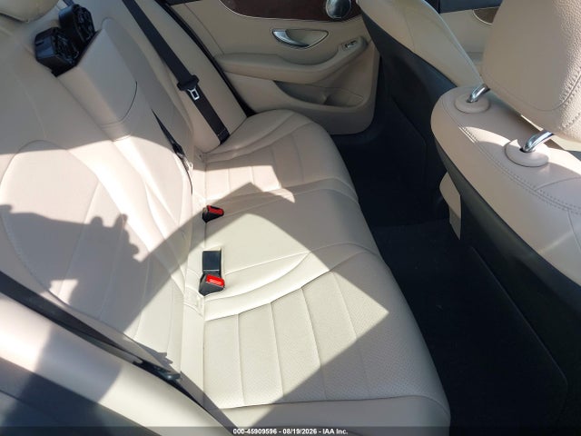 2015 Mercedes-benz C 300 4matic მანქანა იყიდება აუქციონზე, vin: 55SWF4KB8FU012694, აუქციონის ნომერი: 45909596