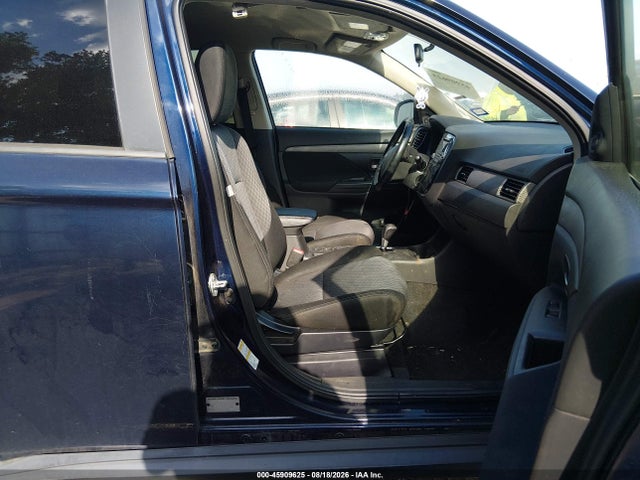 Продаж на аукціоні авто 2015 Mitsubishi Outlander Es, vin: JA4AD2A32FZ013408, номер лоту: 45909625