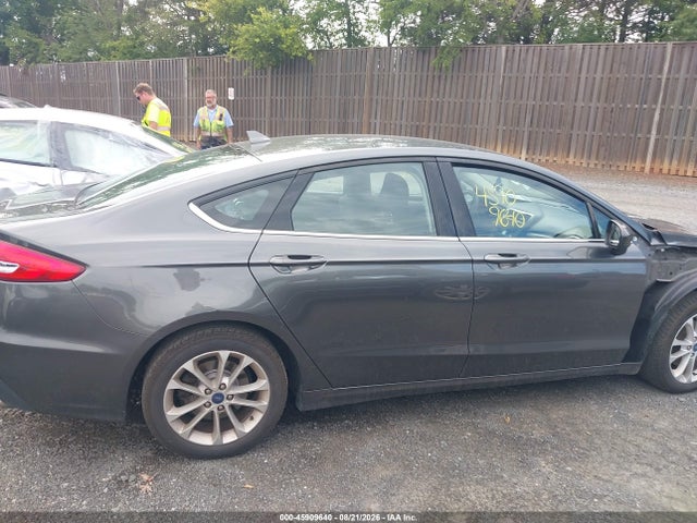 45909640 :رقم المزاد ، 3FA6P0HD3LR251067 vin ، 2020 Ford Fusion Se مزاد بيع