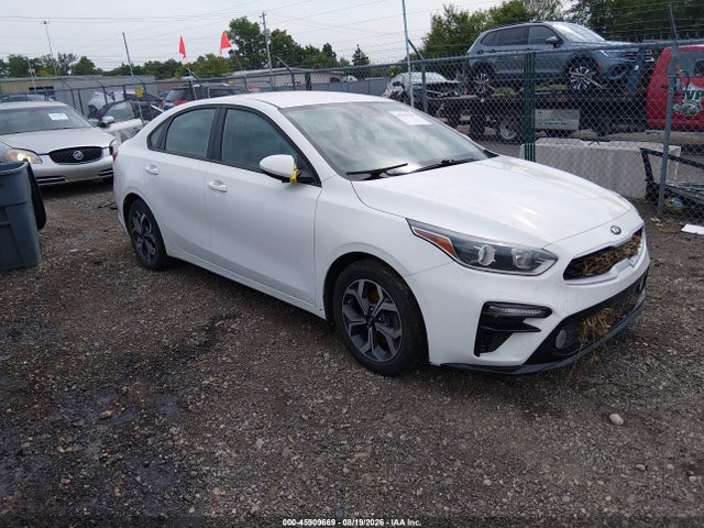 45909669 :رقم المزاد ، 3KPF24AD8ME279241 vin ، 2021 Kia Forte Lxs مزاد بيع