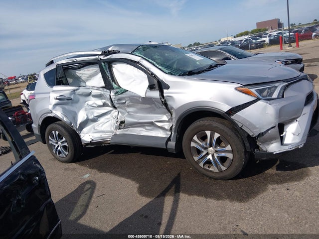 45909710 :رقم المزاد ، 2T3ZFREV9HW335361 vin ، 2017 Toyota Rav4 Le مزاد بيع