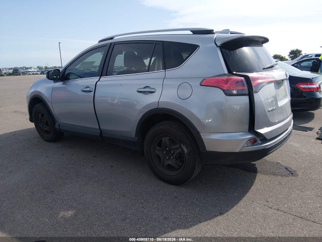 45909710 :رقم المزاد ، 2T3ZFREV9HW335361 vin ، 2017 Toyota Rav4 Le مزاد بيع