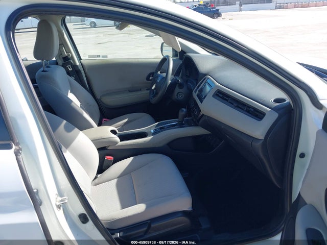 Honda HR-V LX 2018 3CZRU5H31JM717992 Image 5