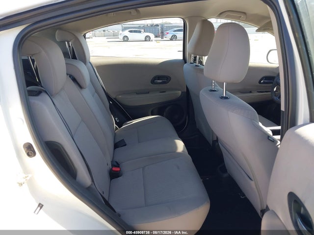 Honda HR-V LX 2018 3CZRU5H31JM717992 Image 8