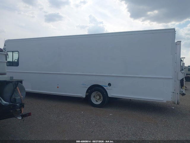 Продажа на аукционе авто 2015 Ford F-59 Commercial Stripped, vin: 1F66F5KY4F0A04699, номер лота: 45909814